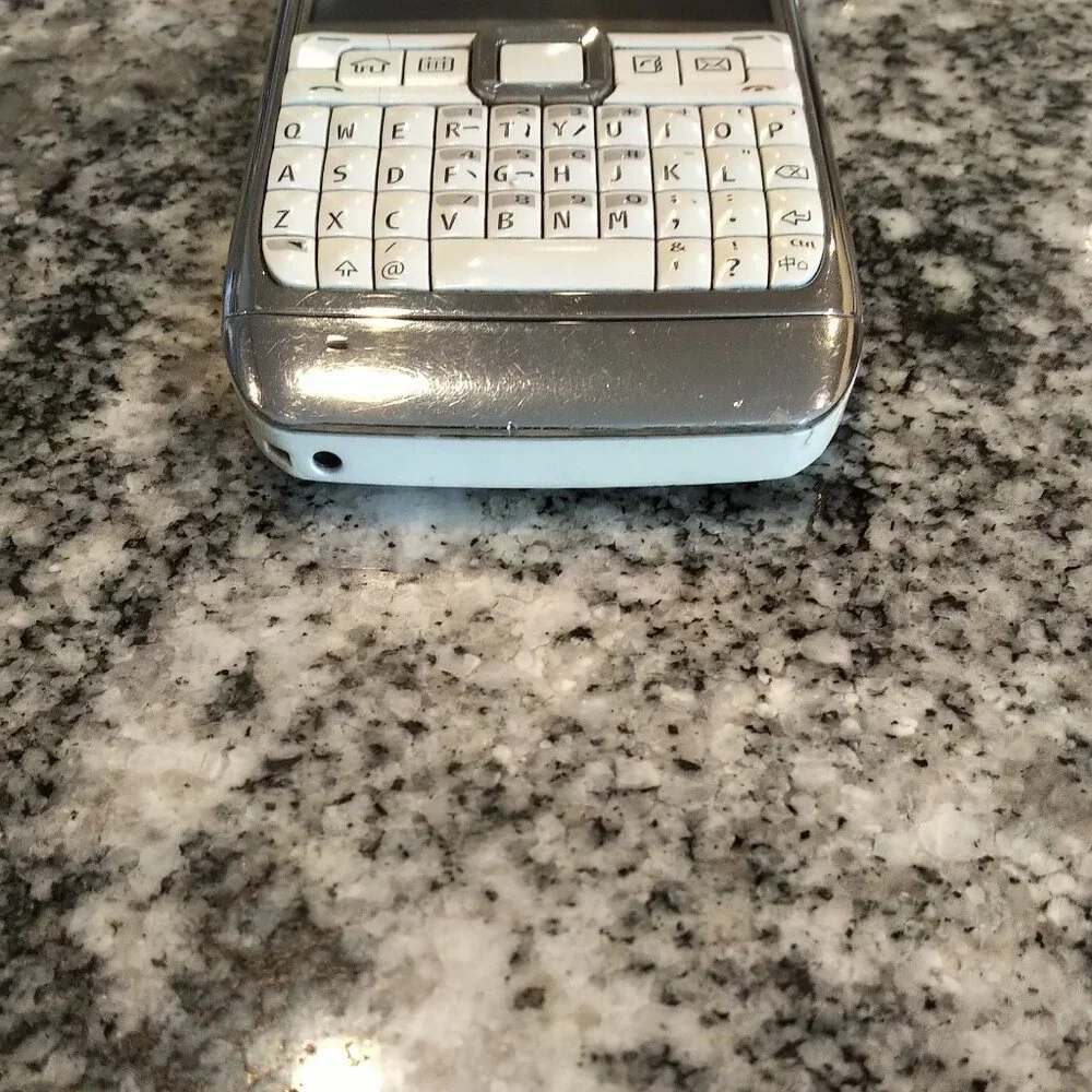 Nokia E Series E71 Phone